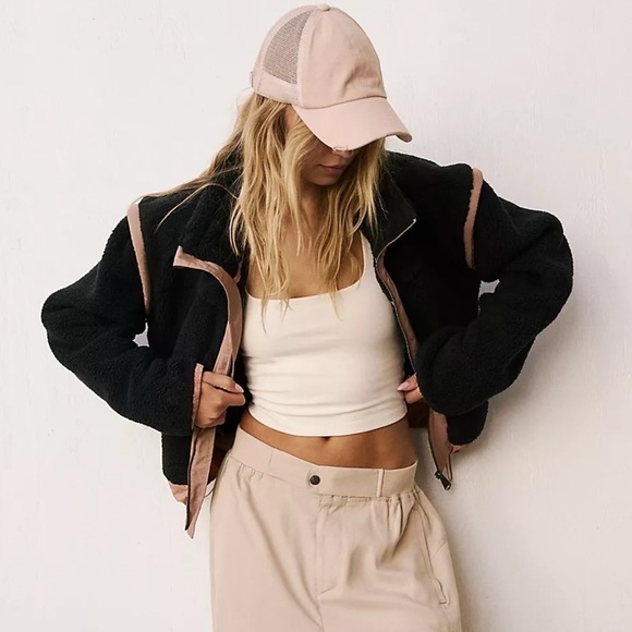 Free People Jackets & Blazers - FP Courtside Fleece Jacket